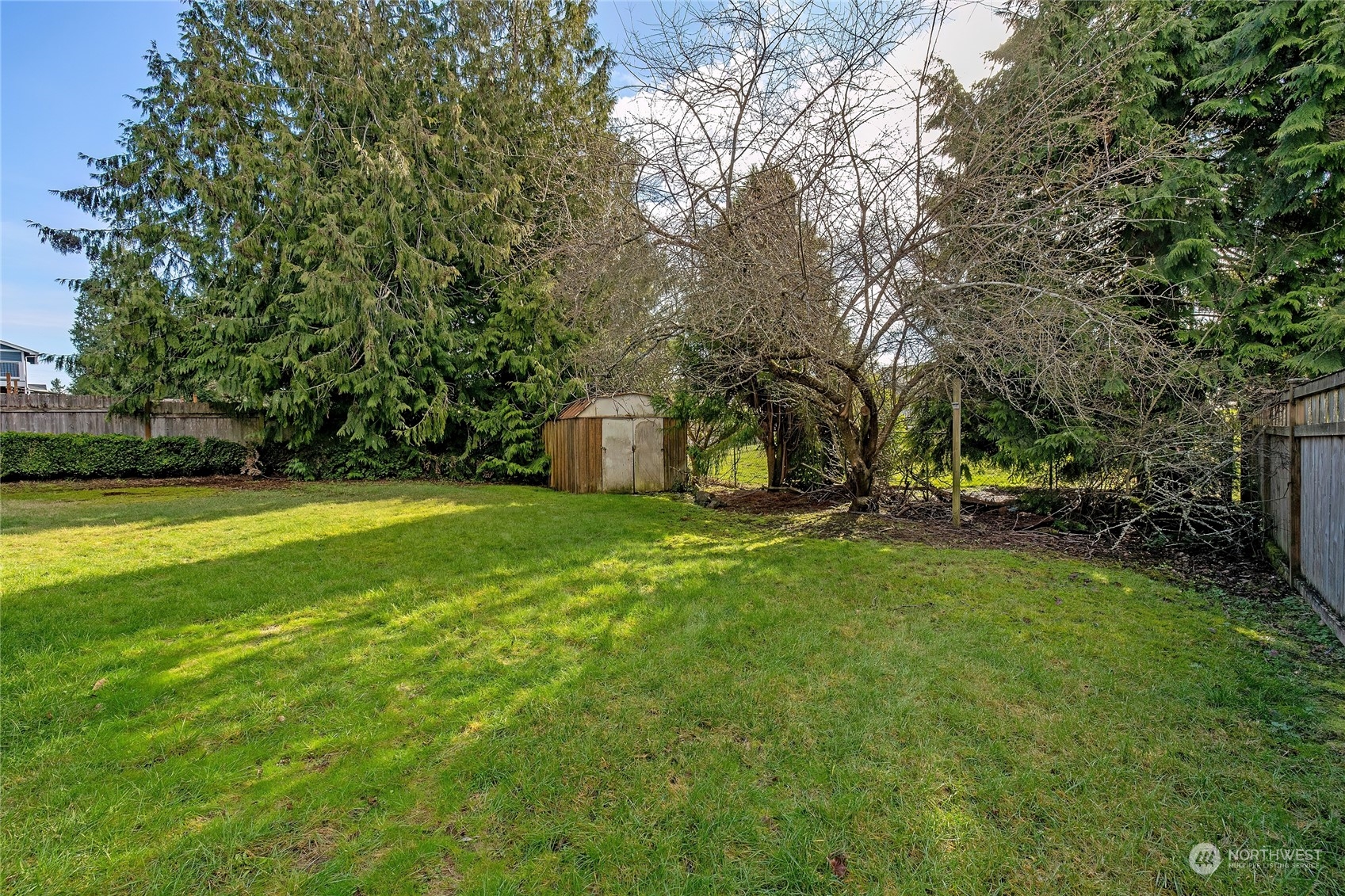 7306 East Collins Road Port Orchard, WA 98366 - Photo 7 of 38 Gallery Image 7