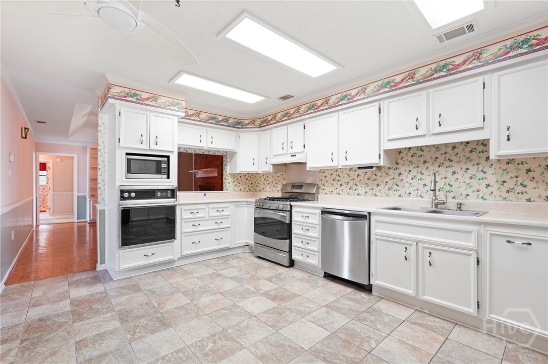 145 Cardinal Road Savannah, GA 31406 - Photo 16 of 50 Gallery Image 16