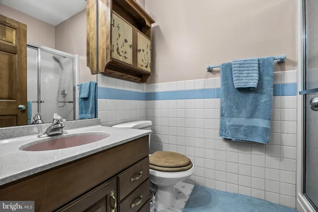 $1,399,000 | 3 South Lakeside Drive West, Medford, NJ 08055