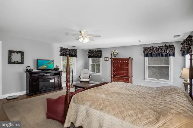 $1,399,000 | 3 South Lakeside Drive West, Medford, NJ 08055