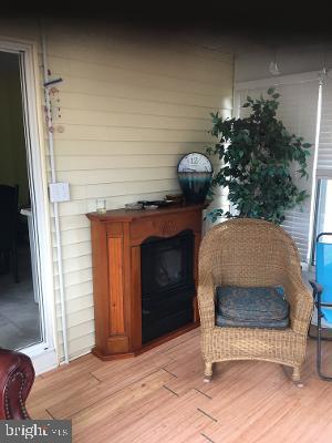 892 Walnut Shade Road Louisa, VA 23093 - Photo 10 of 37 sunroom