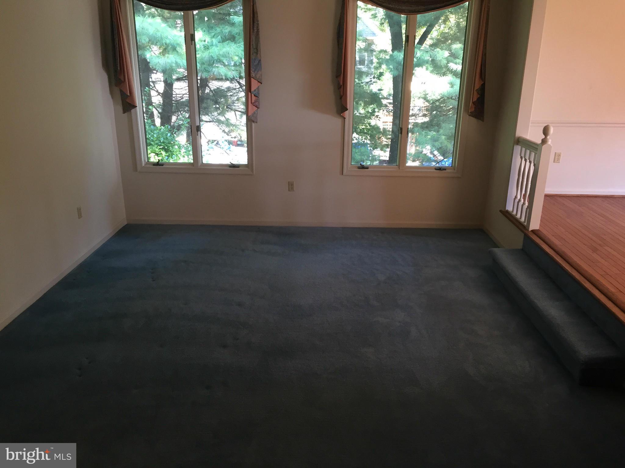 115 Forest Ridge Road Winchester, VA 22602 - Photo 13 of 30 Living Room