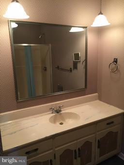 115 Forest Ridge Road Winchester, VA 22602 - Photo 24 of 30 Bath
