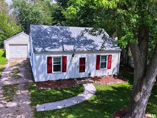 $109,900 | 4924 North Ogden Avenue, Peoria Heights, IL 61616