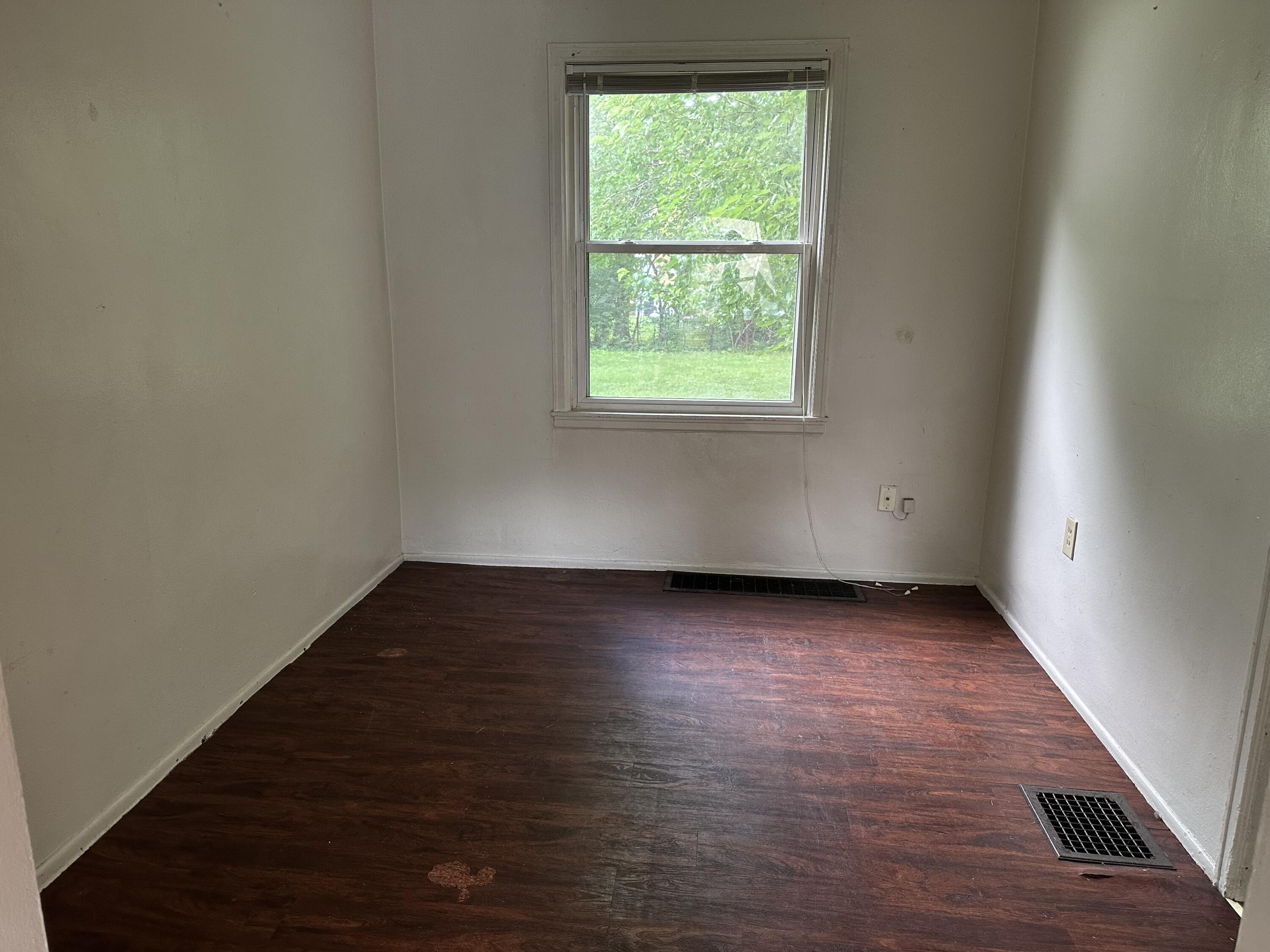 910-912 Mitchell Boulevard Springfield, OH 45503 - Photo 4 of 7
