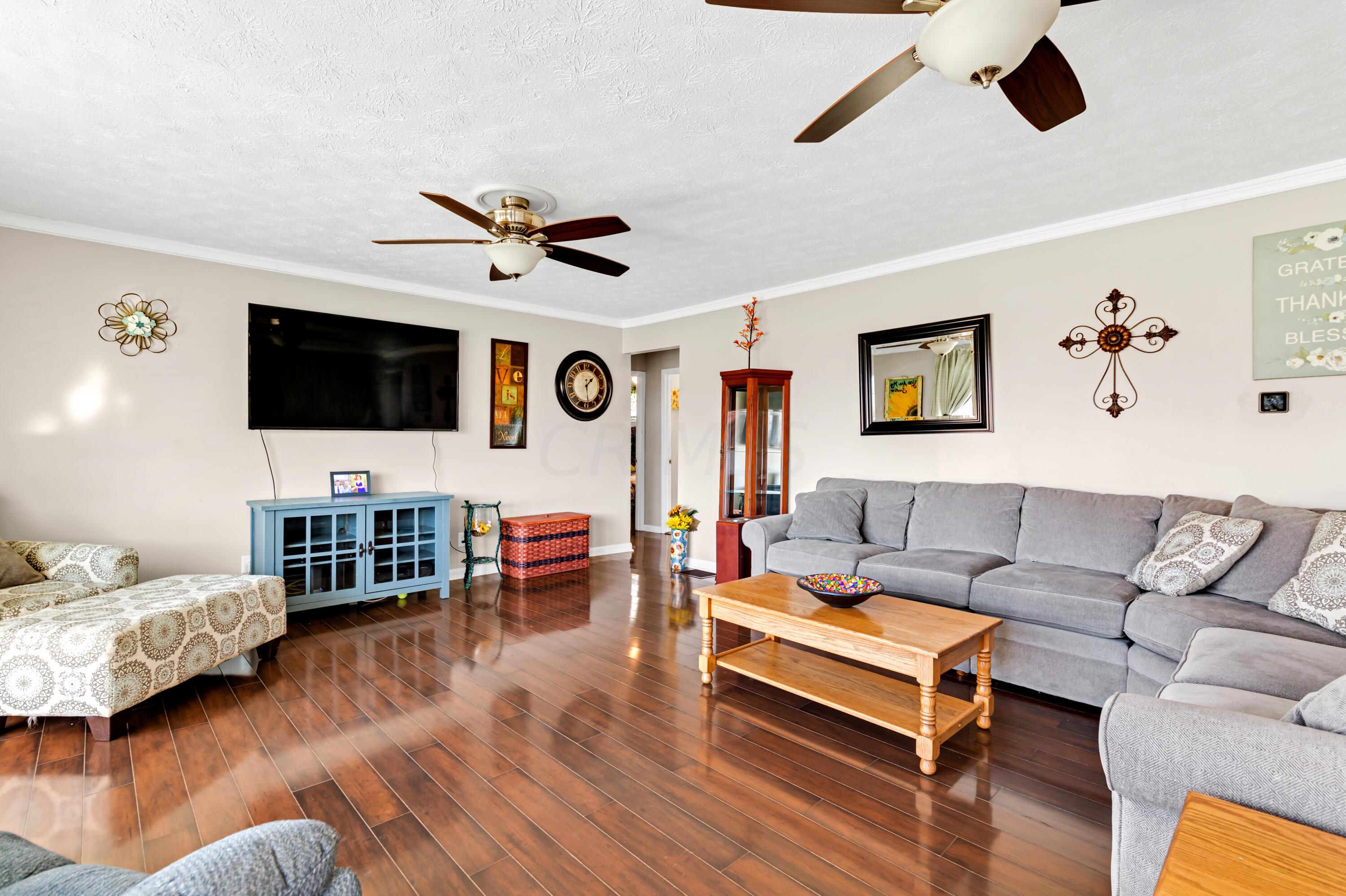1842 Smeltzer Road Marion, OH 43302 - Photo 3 of 39 003-1842SmeltzerRd-Marion-OH-FULL