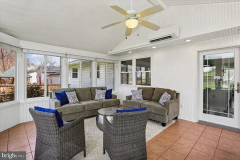 $550,000 | 24328 Flamingo Terrace, Gaithersburg, MD 20882