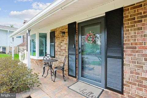 $550,000 | 24328 Flamingo Terrace, Gaithersburg, MD 20882