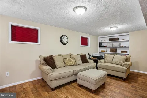 $550,000 | 24328 Flamingo Terrace, Gaithersburg, MD 20882