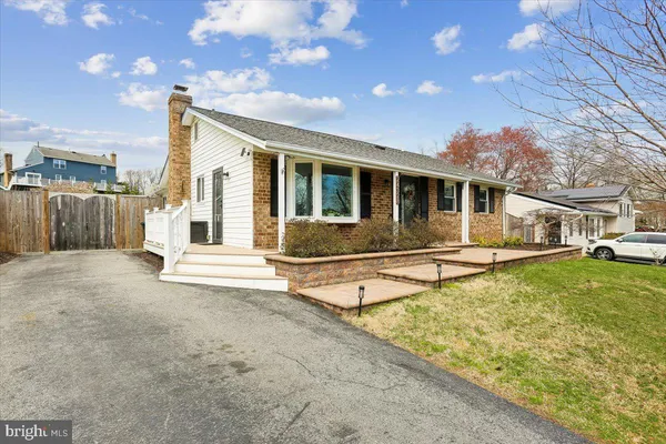 $550,000 | 24328 Flamingo Terrace, Gaithersburg, MD 20882