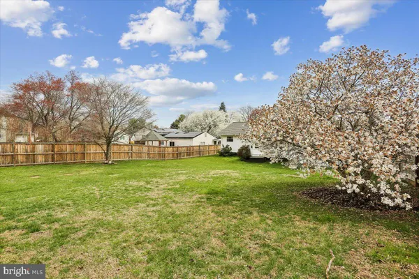 $550,000 | 24328 Flamingo Terrace, Gaithersburg, MD 20882