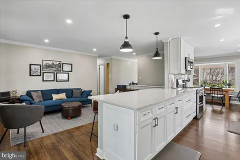 $550,000 | 24328 Flamingo Terrace, Gaithersburg, MD 20882