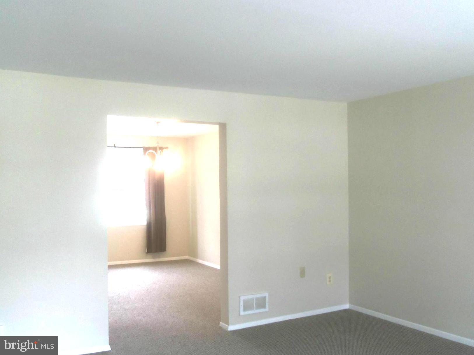 6211 Marlora Road Baltimore, MD 21239 - Photo 5 of 16 Interior (General)