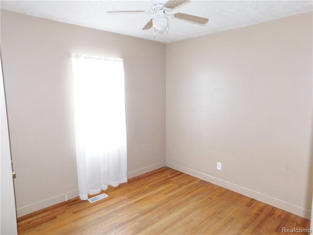 3347 Obrien Road Stockbridge, MI 49285 - Photo 5 of 7 DSCN0136.JPG