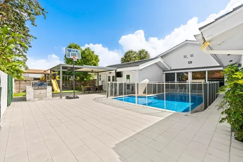 $3,000,000 | 3870 North 31st Terrace, Hollywood, FL 33021