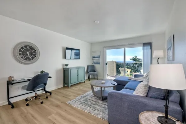 $4,300 | 6675 Paseo Del Norte, Unit B, Carlsbad, CA 92011
