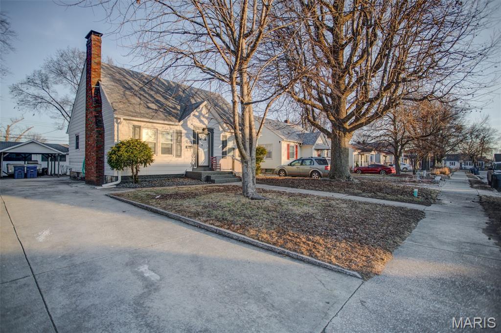 453 George Street Wood River, IL 62095 - Photo 7 of 55