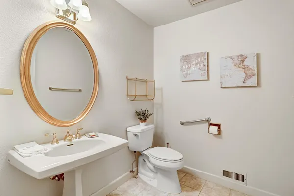 $629,000 | 2812 Lacy Lane, Sacramento, CA 95821