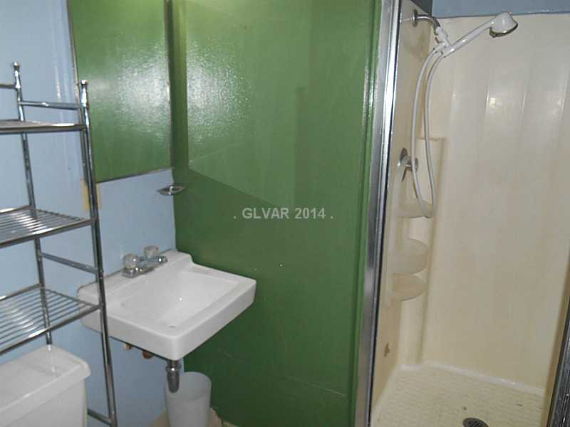 4012 Maple Hill Road Las Vegas, NV 89115 - Photo 17 of 25 Bathroom.