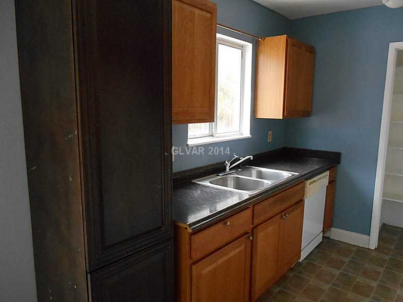 4012 Maple Hill Road Las Vegas, NV 89115 - Photo 4 of 25 Kitchen.
