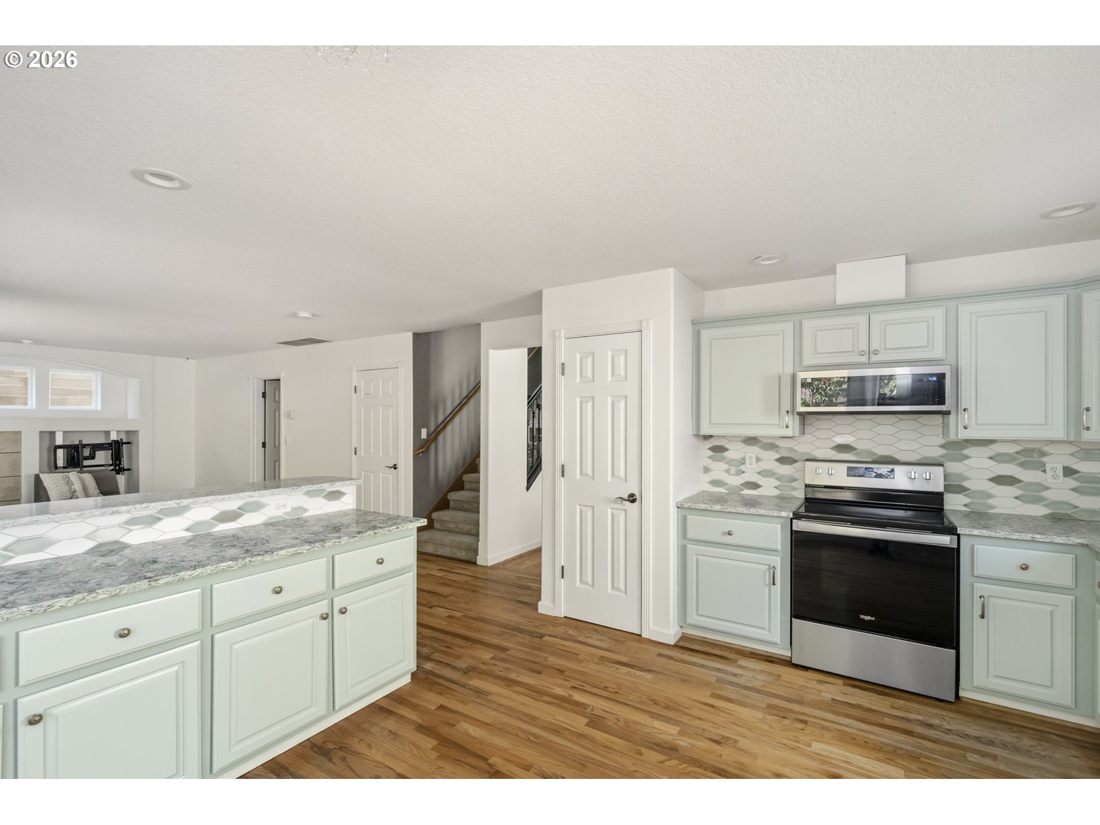 15729 Southeast Hawk Court Portland, OR 97236 - Photo 16 of 39