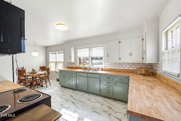 $199,900 | 213 Manville Road, Gate City, VA 24251