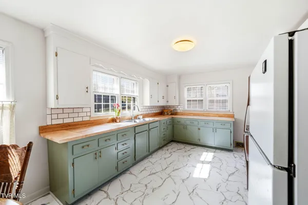 $199,900 | 213 Manville Road, Gate City, VA 24251