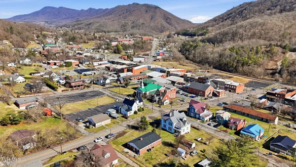 $199,900 | 213 Manville Road, Gate City, VA 24251