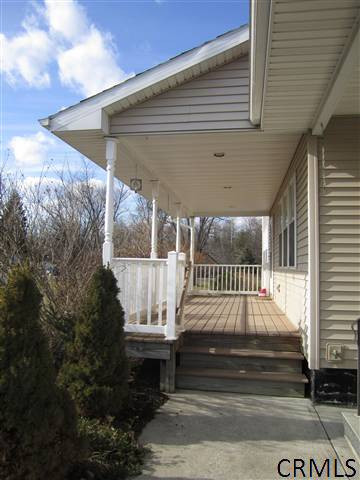 552 South Albany Road Bethlehem, NY 12158 - Photo 2 of 11 Photo 2