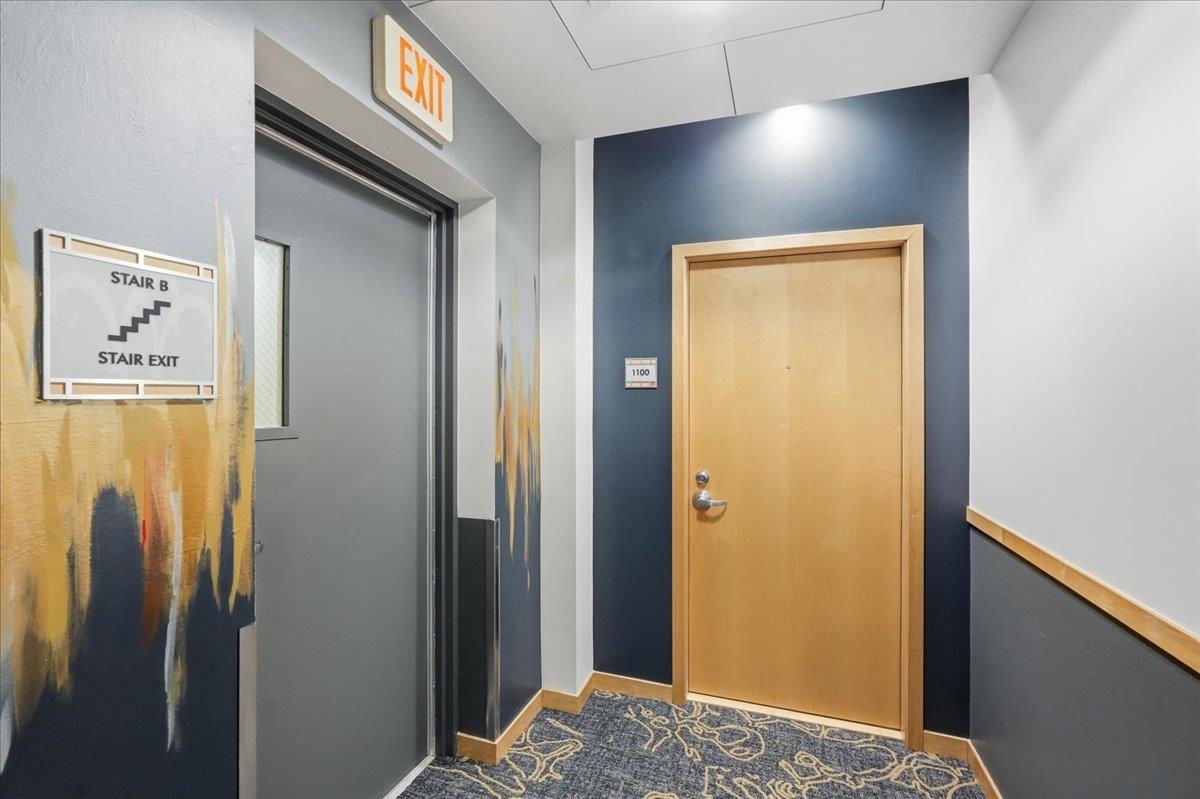 625 North Segoe Road, Unit 1100 Madison, WI 53705 - Photo 2 of 60