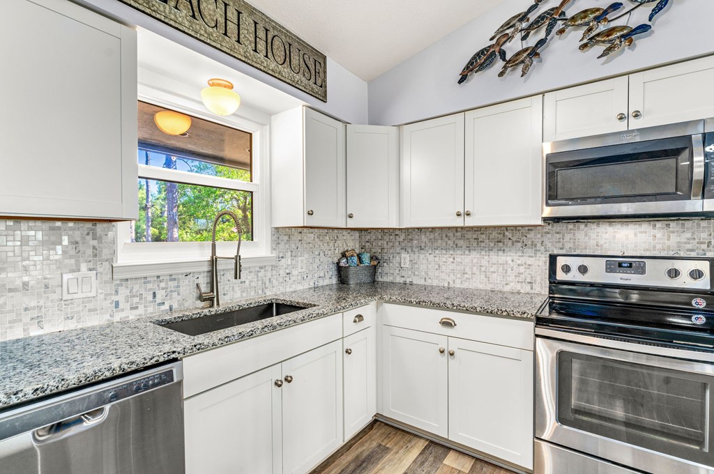 355 Cook Street Eastpoint, FL 32328 - Photo 9 of 62
