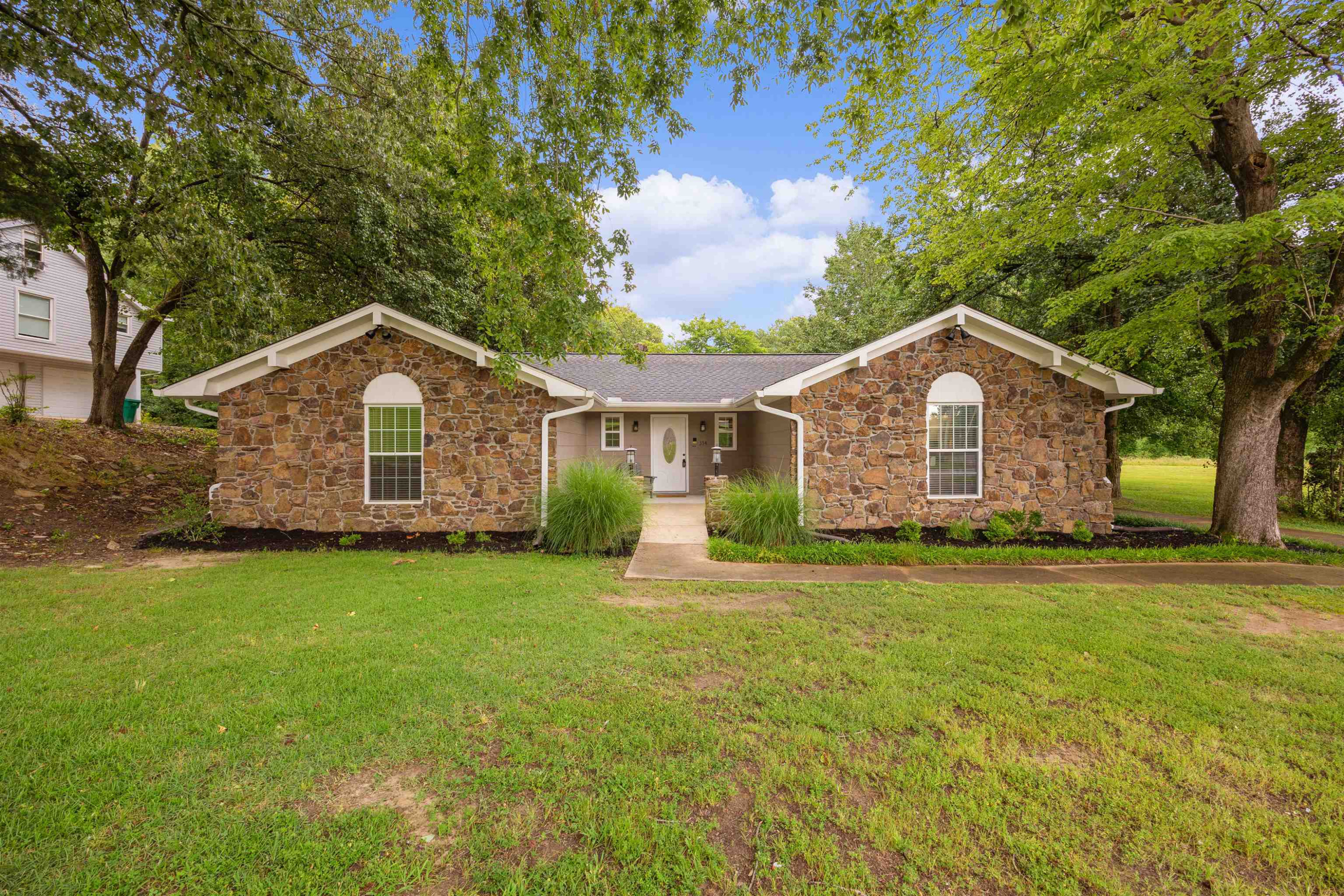 354 Wallace Road Jackson, TN 38305 - Photo 1 of 26 Photo 1