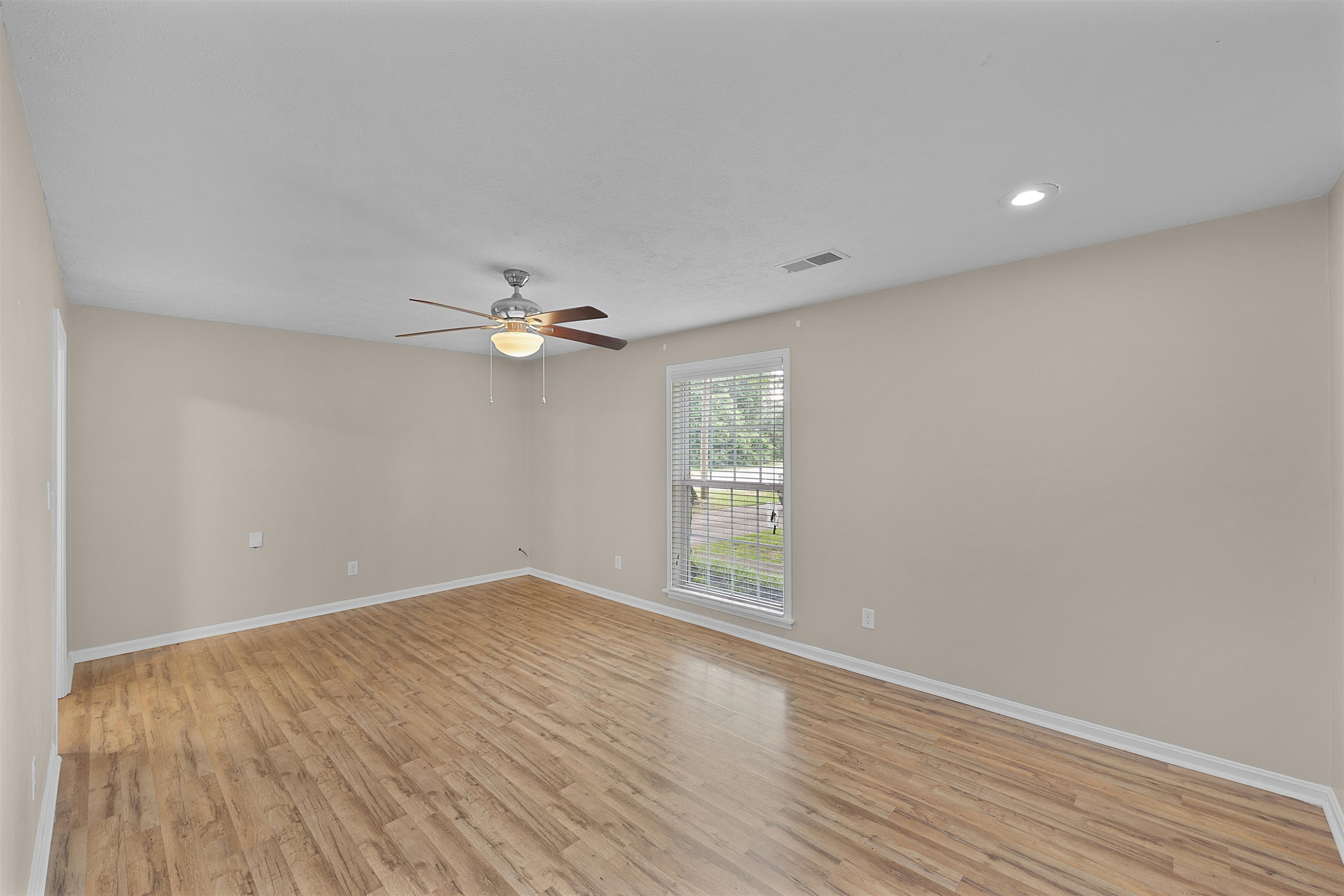354 Wallace Road Jackson, TN 38305 - Photo 2 of 26 Photo 2