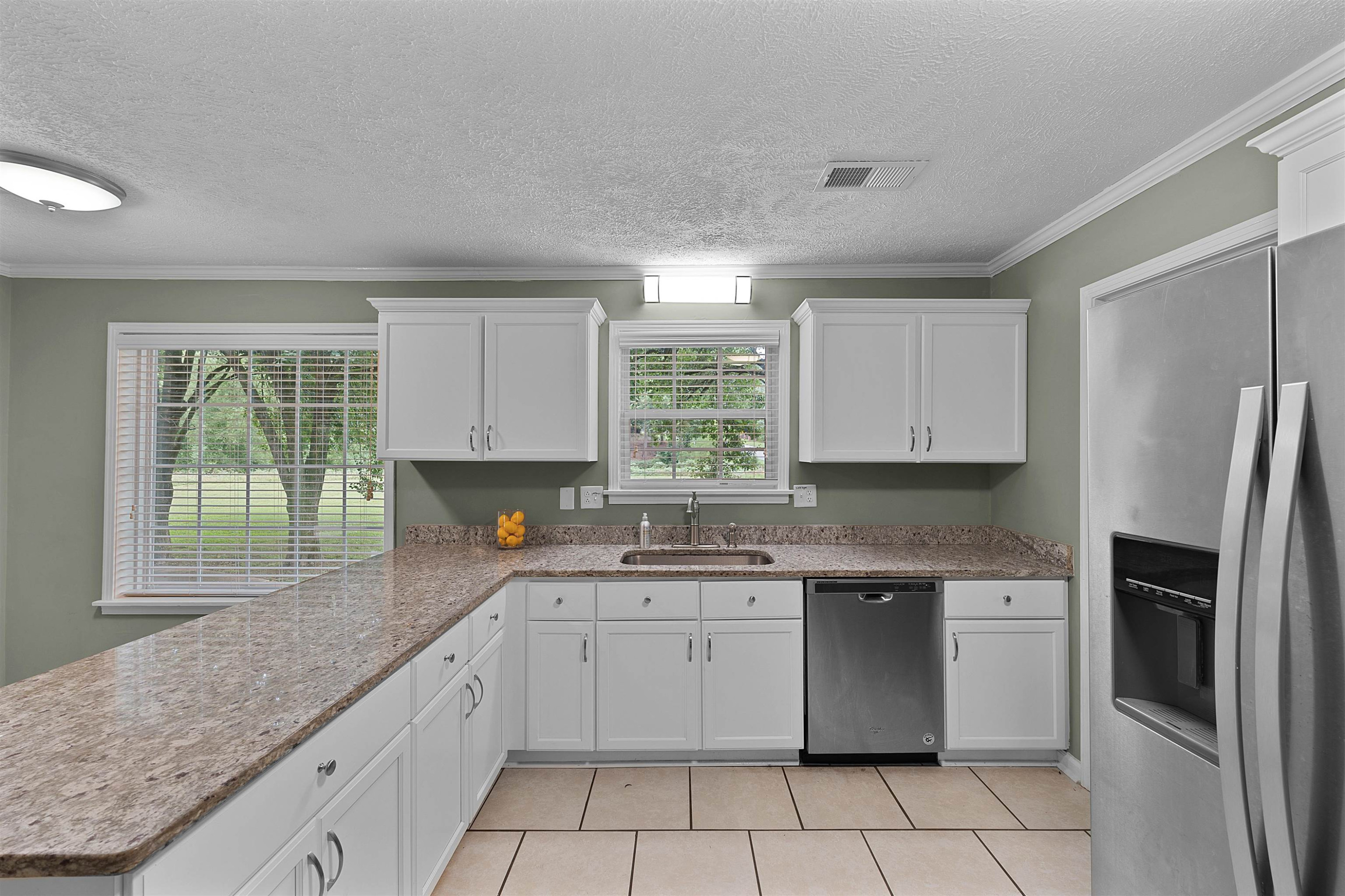 354 Wallace Road Jackson, TN 38305 - Photo 6 of 26 Photo 6