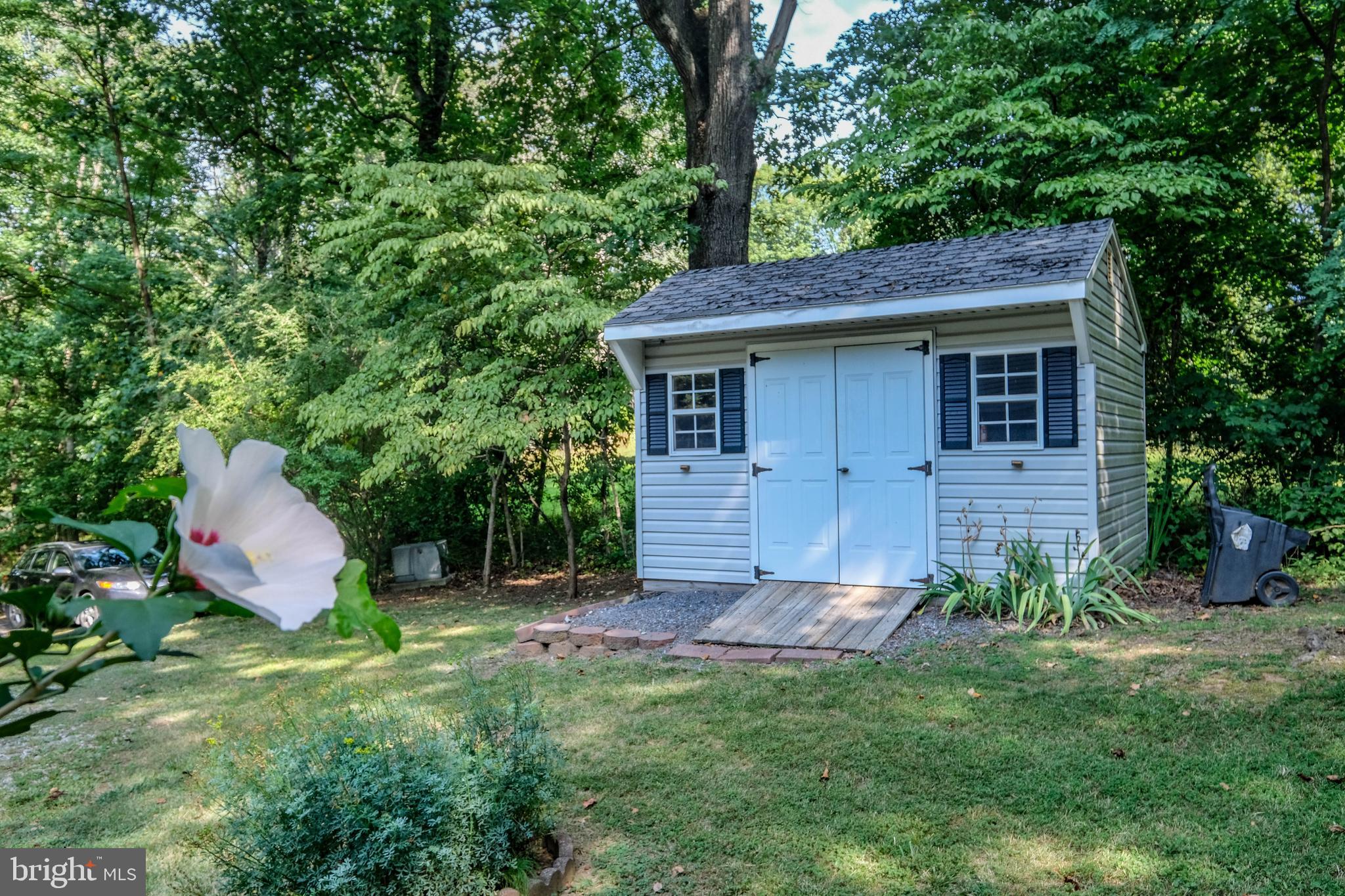 493 High Knob Road Front Royal, VA 22630 - Photo 4 of 56