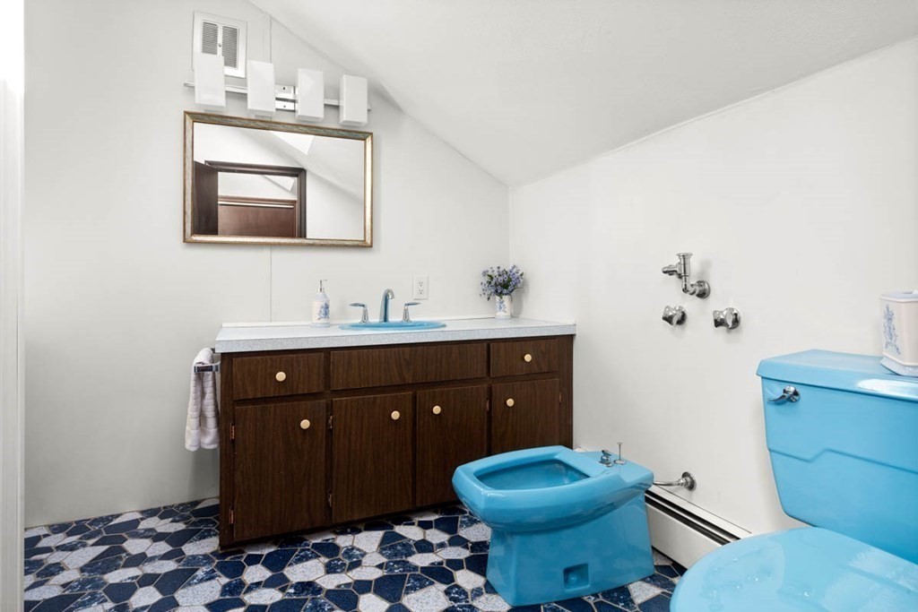 4 Hanford Road Stoneham, MA 02180 - Photo 25 of 38 Gallery Image 25