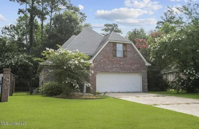 $274,990 | 77 Canal Drive, Hattiesburg, MS 39402