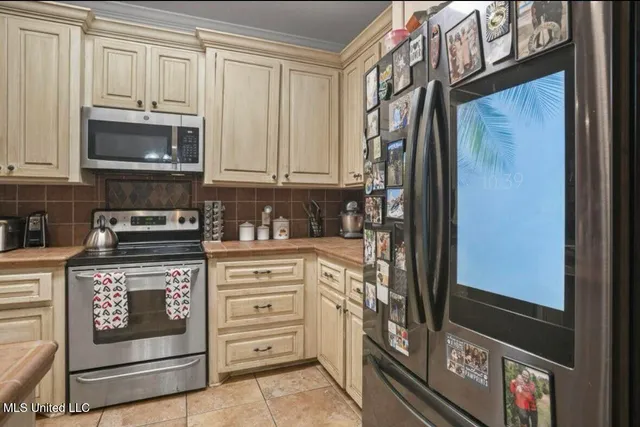 $274,990 | 77 Canal Drive, Hattiesburg, MS 39402