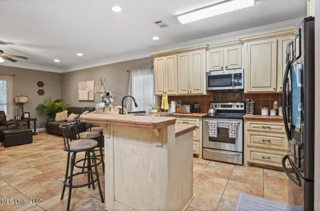 $274,990 | 77 Canal Drive, Hattiesburg, MS 39402