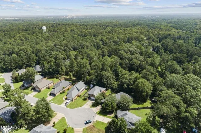 $274,990 | 77 Canal Drive, Hattiesburg, MS 39402