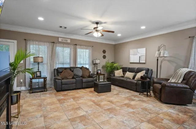 $274,990 | 77 Canal Drive, Hattiesburg, MS 39402