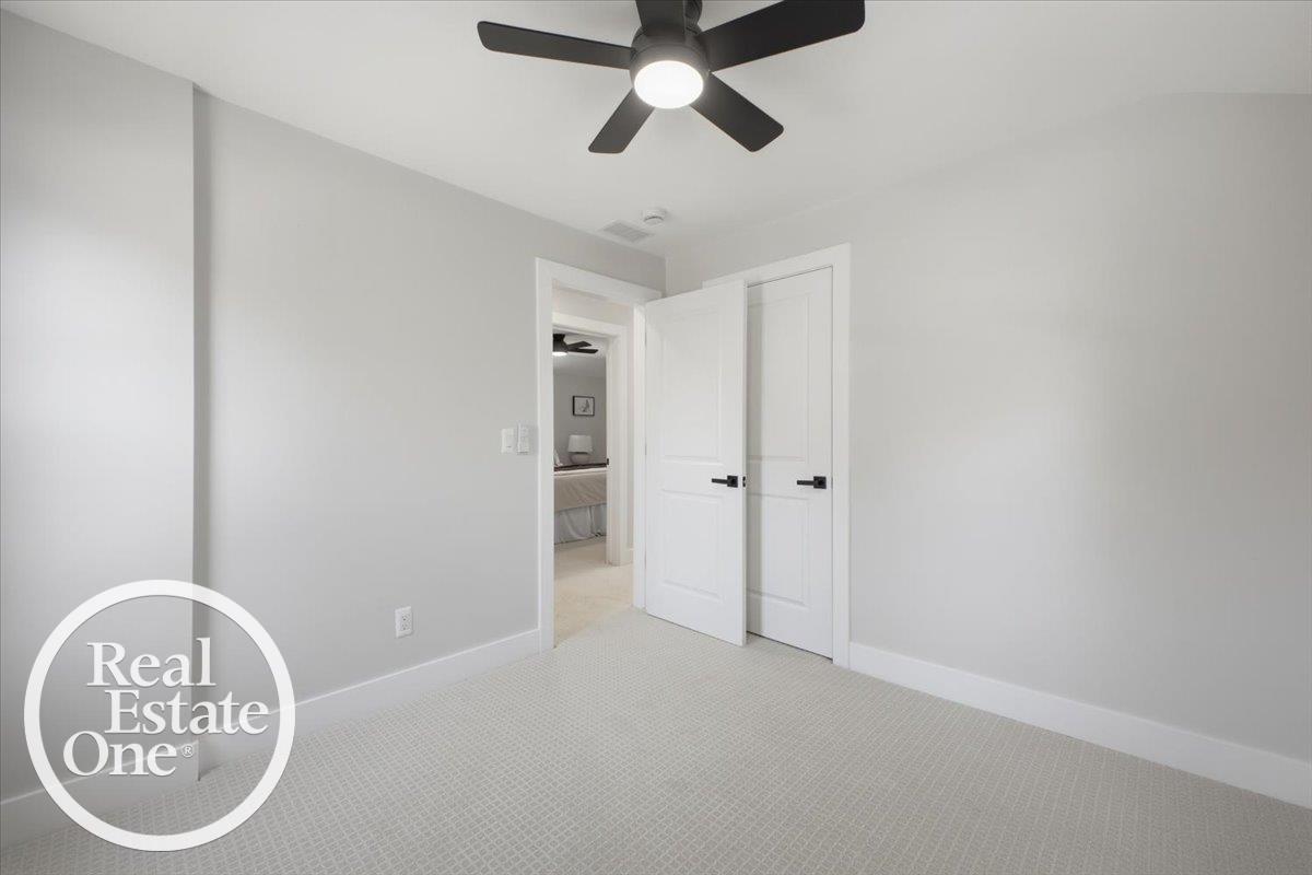 819 Notre Dame Street Grosse Pointe, MI 48230 - Photo 21 of 33