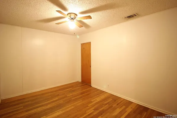 $1,450 | 314 East Glenview Drive, San Antonio, TX 78201