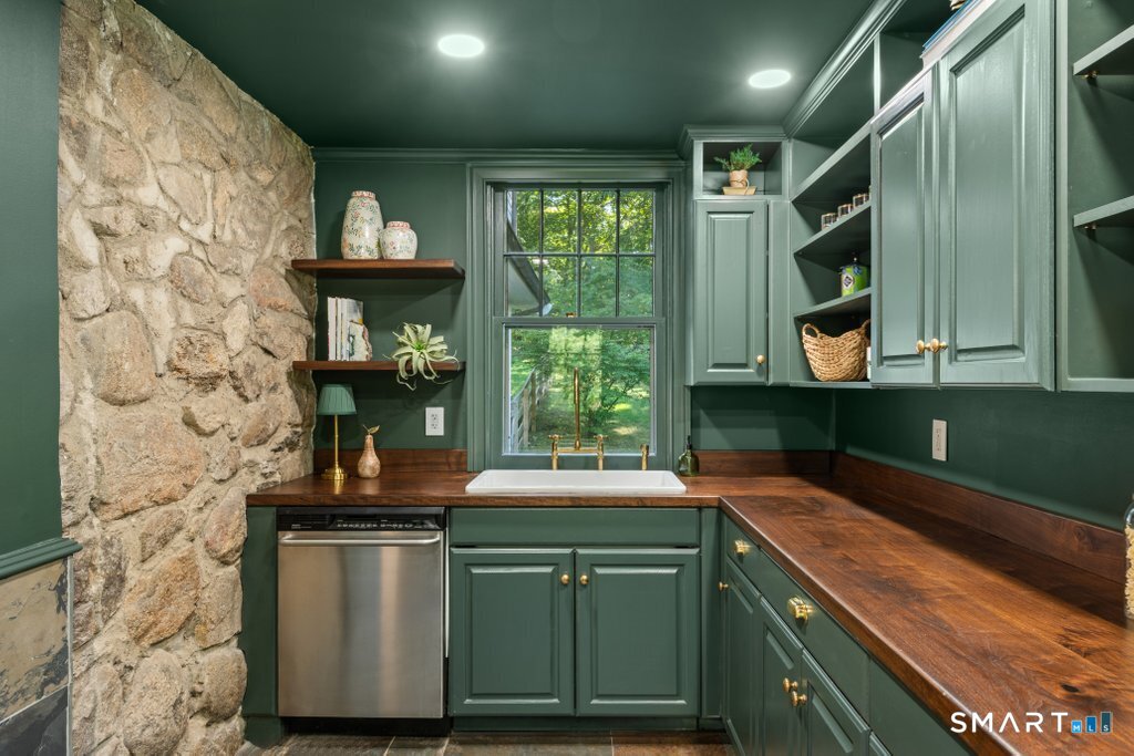 592 West Hill Road Stamford, CT 06902 - Photo 12 of 36 Large Pantry off of the kitchen