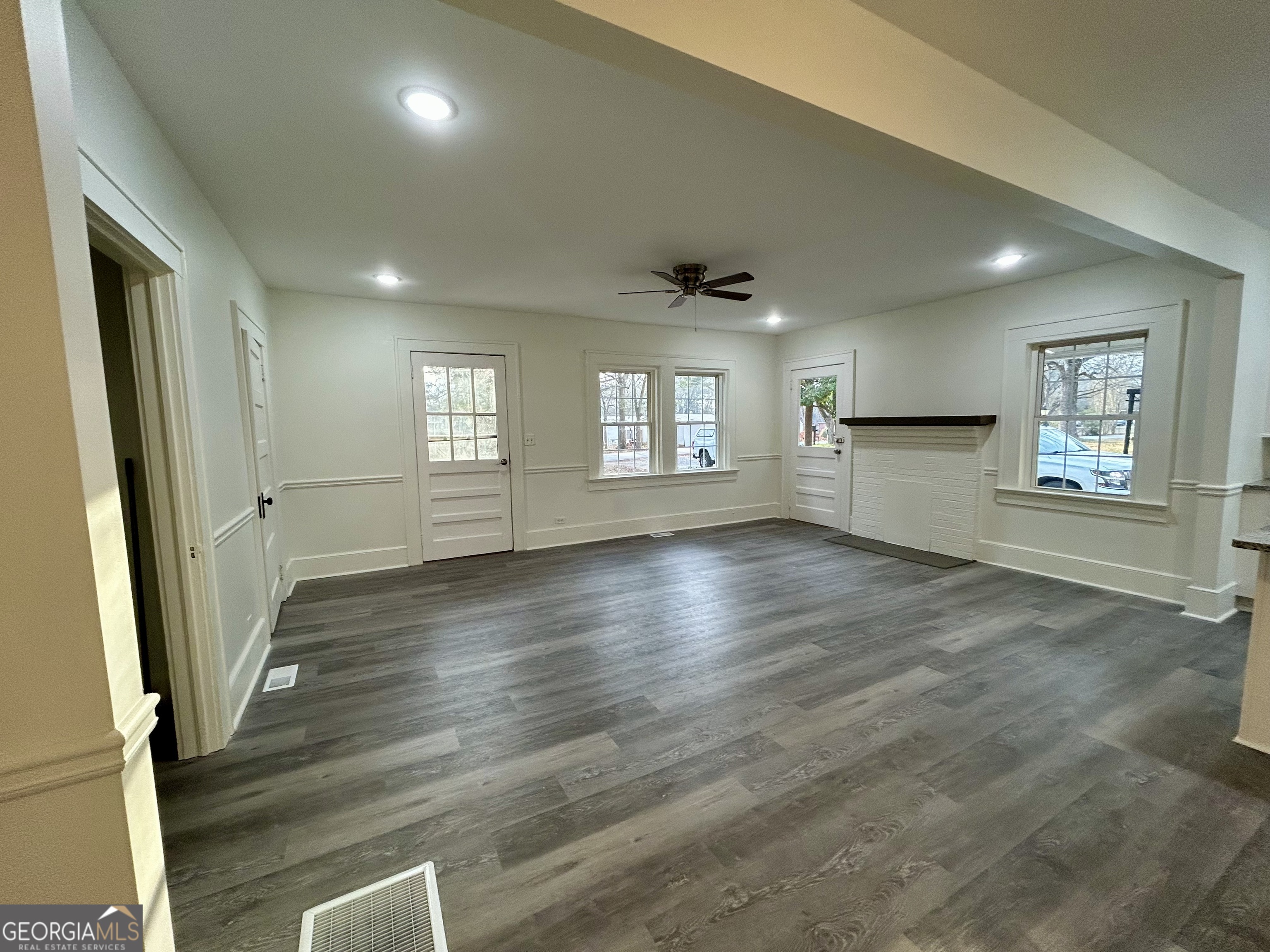 316 Watson Street Jackson, GA 30233 - Photo 3 of 19