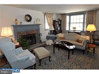 223 Colfax Road Havertown, PA 19083 - Photo 3 of 12 Living Room