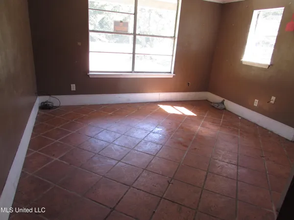 $130,000 | 731 Carter Drive, Gulfport, MS 39507