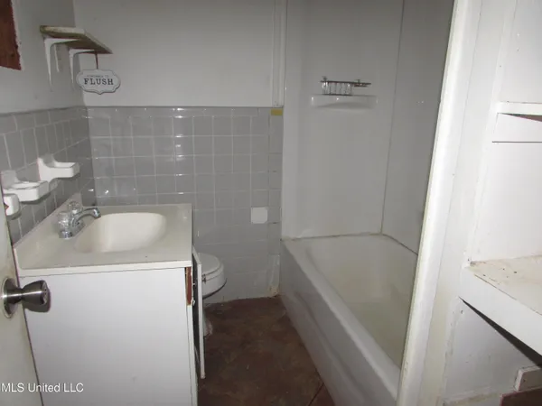 $130,000 | 731 Carter Drive, Gulfport, MS 39507