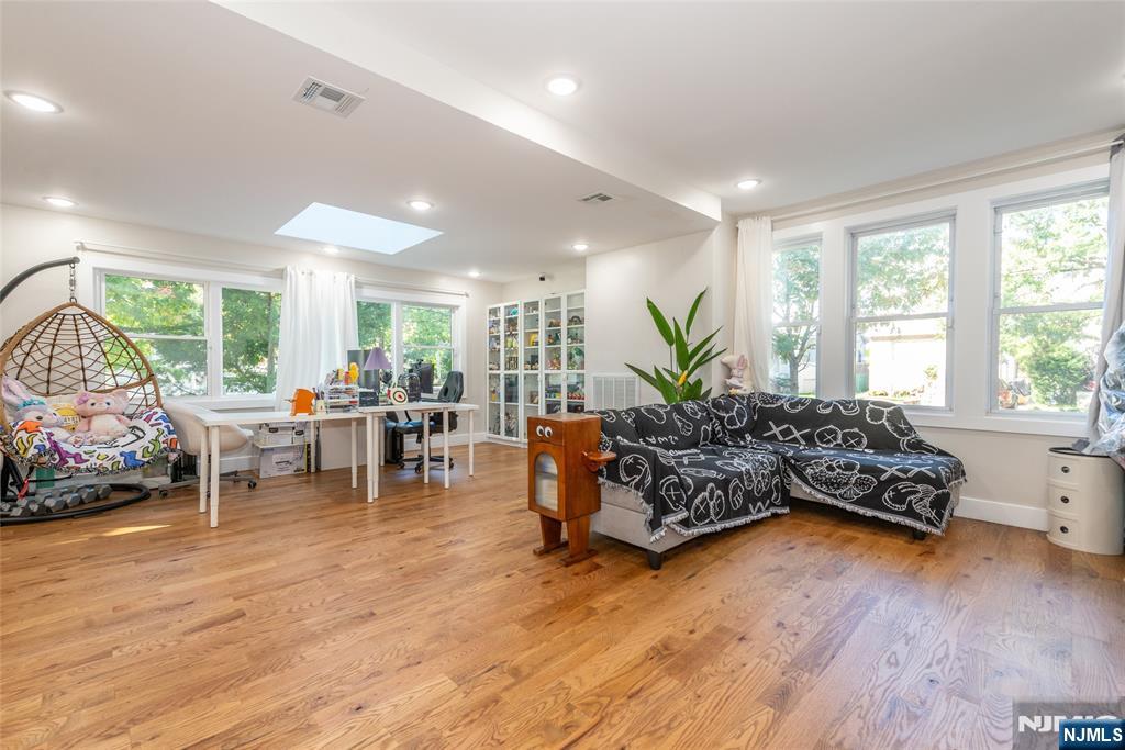 105 Brinkerhoff Street Ridgefield Park, NJ 07660 - Photo 5 of 14 Gallery Image 5