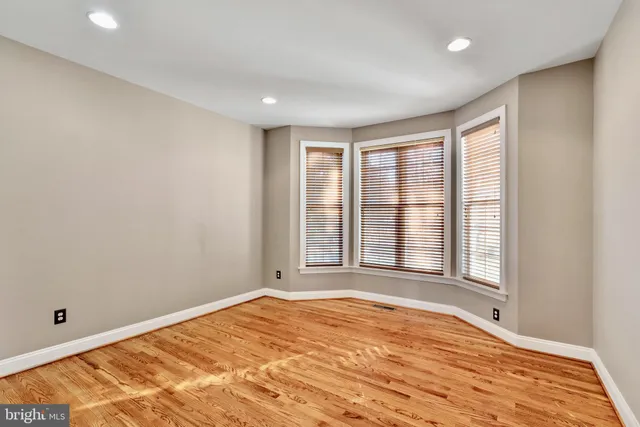 $949,900 | 9084 Acadia Park Drive, Bristow, VA 20136